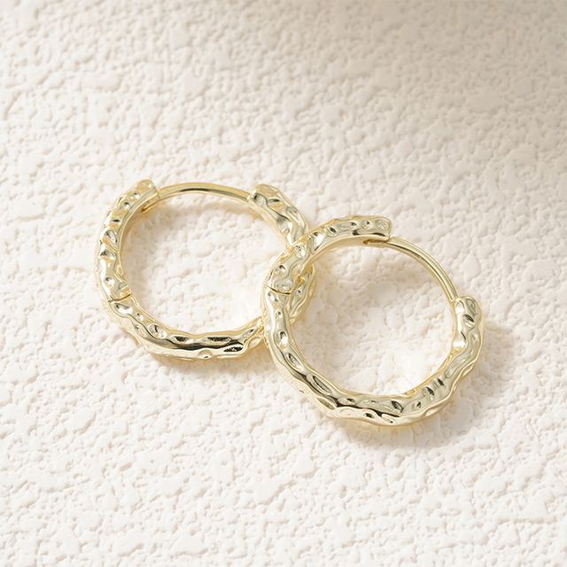 Stellar Huggie Hoops 